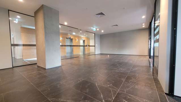 Unit 1 / Level 22/120 Albert Street City Centre_3