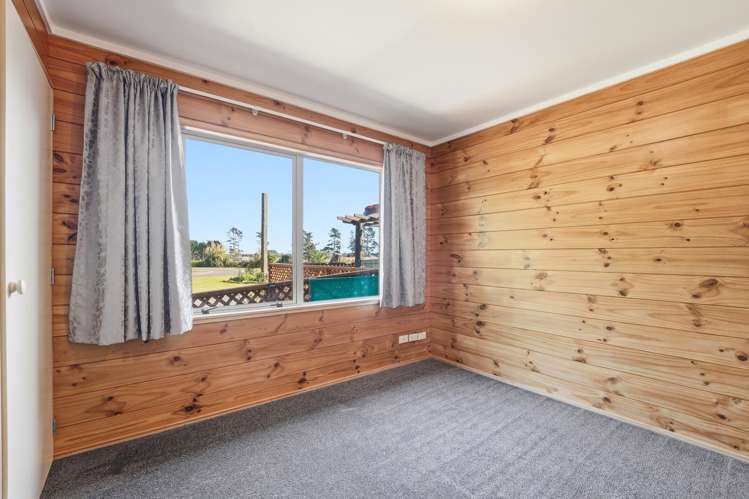 41 Rangiotu Road Himatangi Beach_12