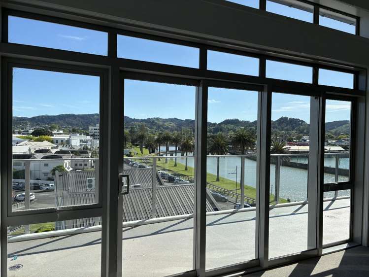 403/4 Reads Quay 1052_10