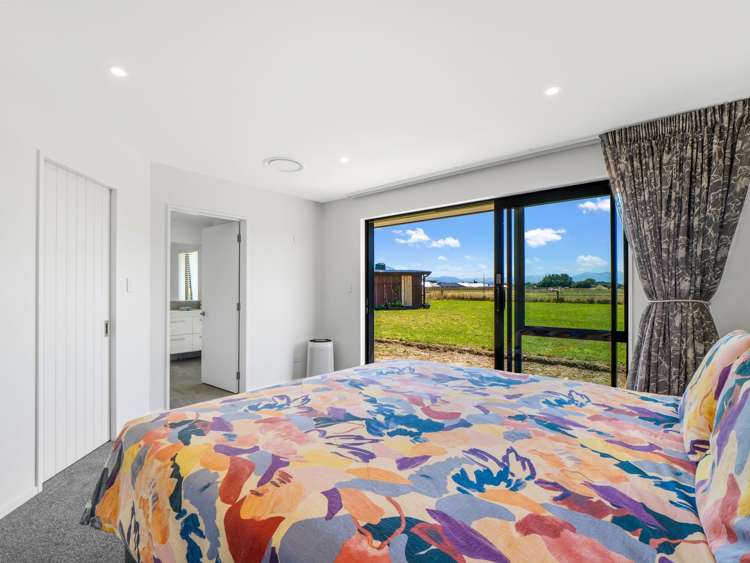 56 Summers Road Darfield_17