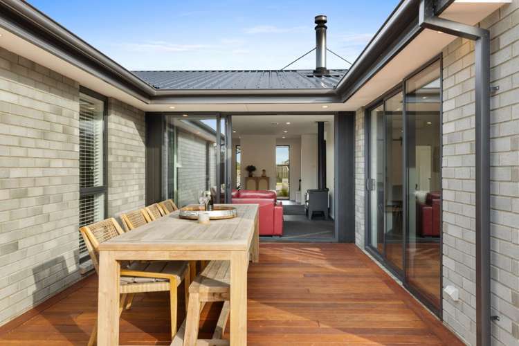 39 Plover Avenue Amberley_25