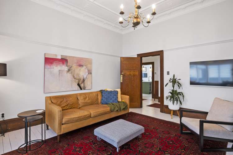 377 North Road North East Valley_9