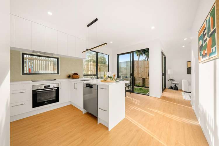 31A La Trobe Street Pakuranga Heights_1