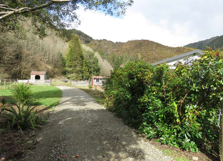 58 Trennery Street Reefton_15