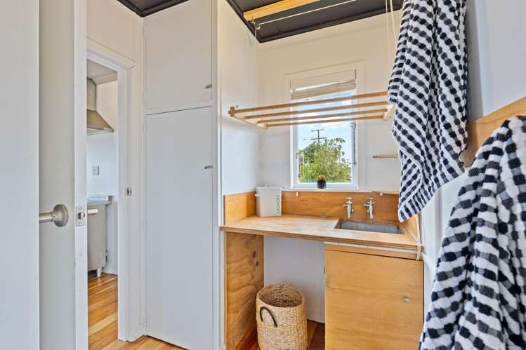 13 York Crescent Westown_13