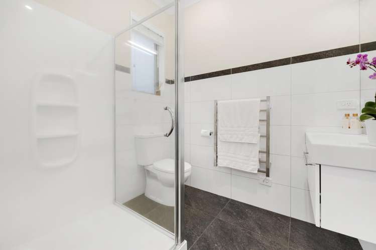 5 Vittoria Terrace Flat Bush_19