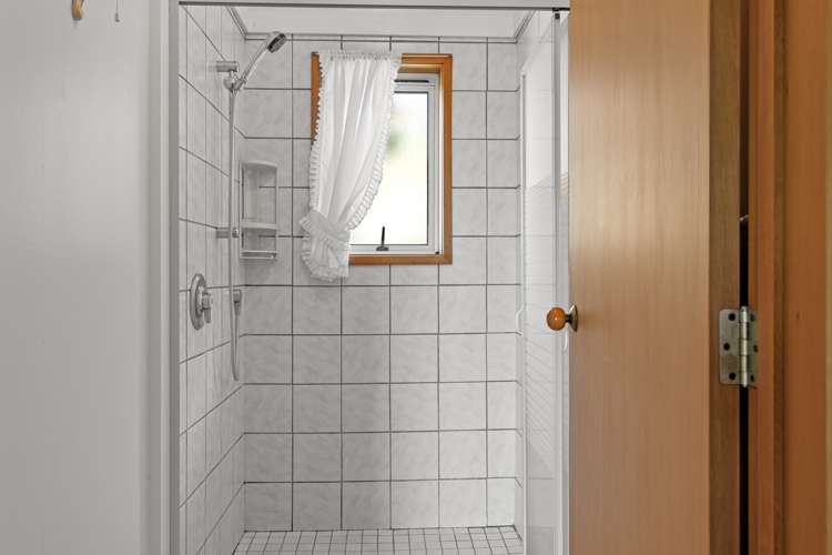 844 Oxford Road Fernside_14