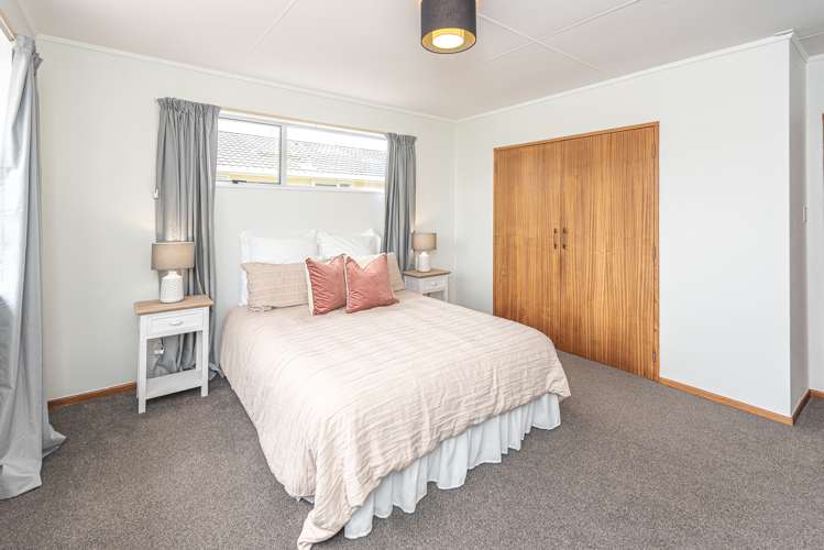 43 Exeter Crescent Springvale_11