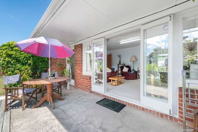 2/5 Rod Place Mangere East_3