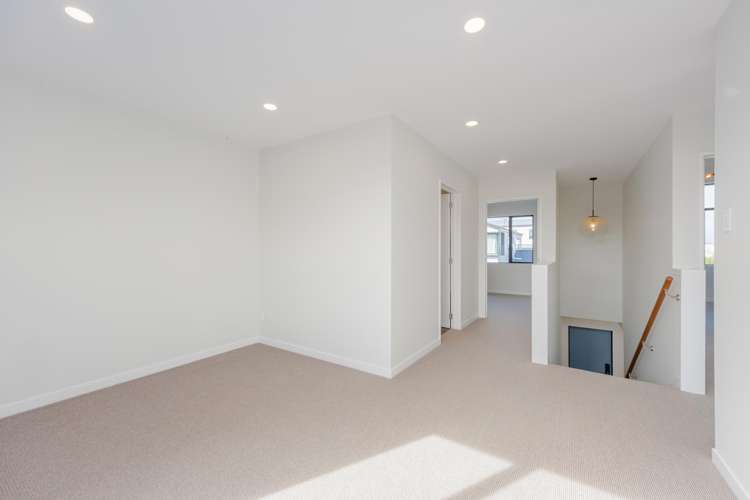 8 Alexander French Close Silverdale_13