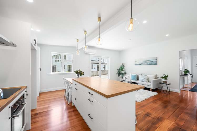 2/6 Pohutukawa Street Woburn_17