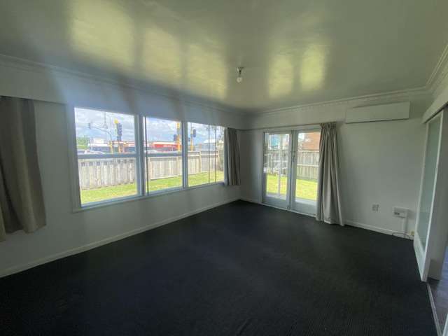 1370 Victoria Street 3283_2