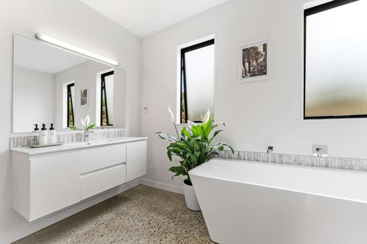 7 Tamahunga Drive Matakana_19