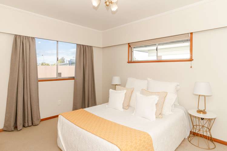 88 Harold Holt Avenue Onekawa_9