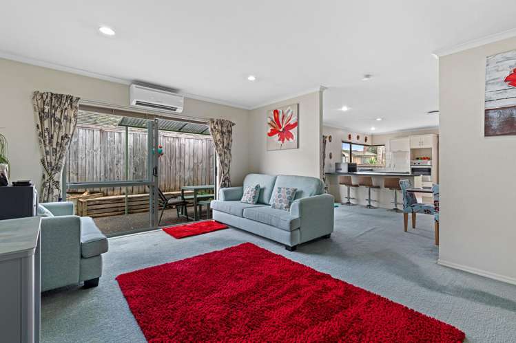 6 Reybert Place Massey_6