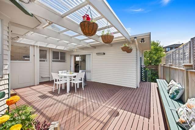 10 Borrowdace Avenue Botany Downs_2