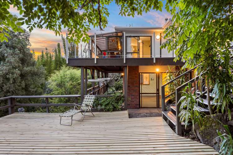 274 Forest Hill Road Waiatarua_35