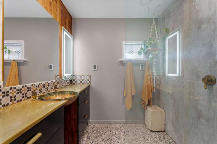 236 Kiwitahi Road Helensville_32