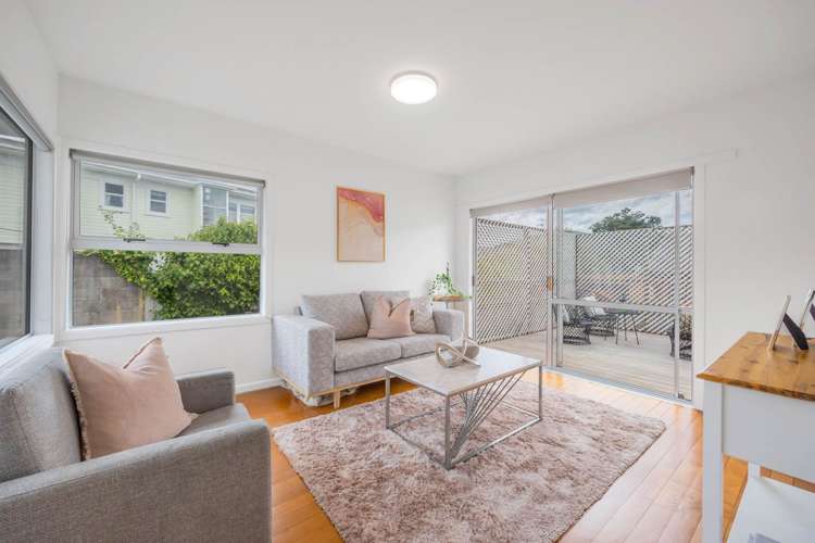 1/11 Corunna Road Milford_8