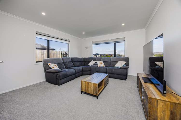 57 Murray Ward Drive_4