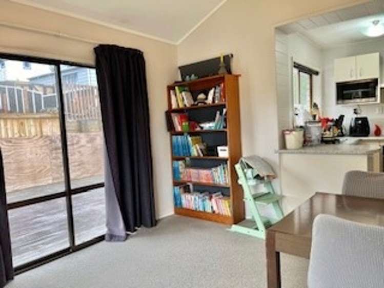 1/7 Pomelo Road Te Atatu South_7