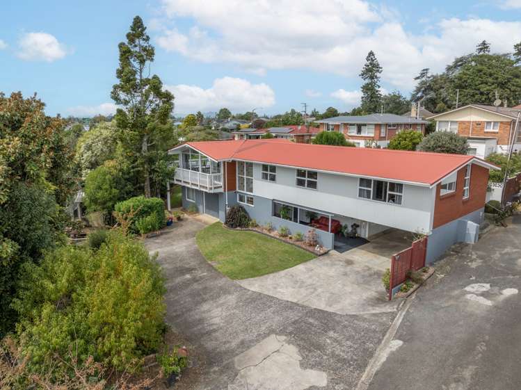 329 Cobham Drive Hillcrest_24