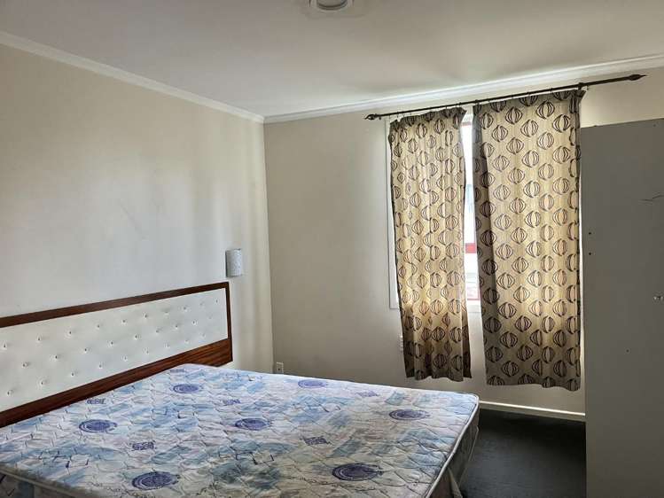 38 Tudor Road Henderson_7