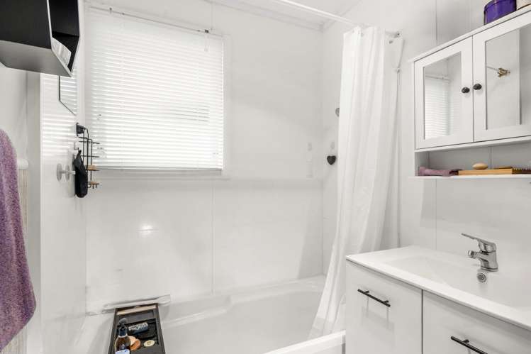 14 Tawavale Street Pukehangi_13