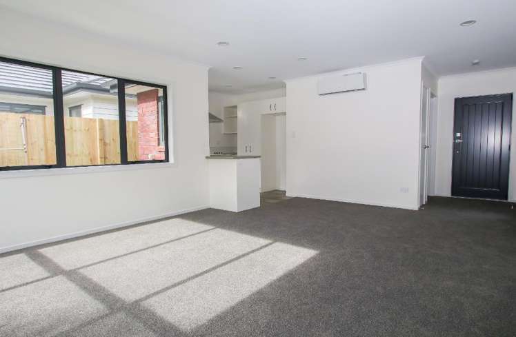 2/10 Morrison Crescent 1071_2