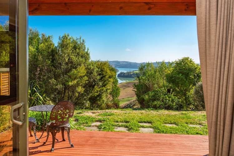 8 Three Streams Road Raglan_16