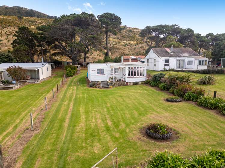 1095 Mataikona Road Mataikona_6