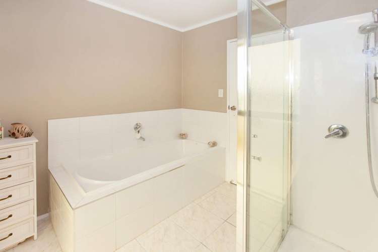 2/170 Stapleford Crescent Browns Bay_9