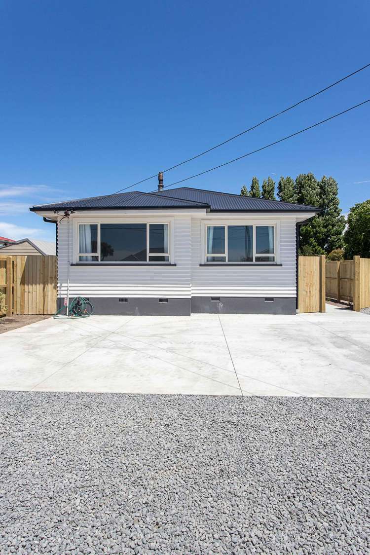 174 Breezes Road Aranui_13