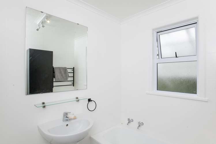 1057 Aberdeen Road Te Hapara_14