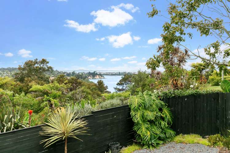 42 Ngarahana Avenue Paremoremo_8