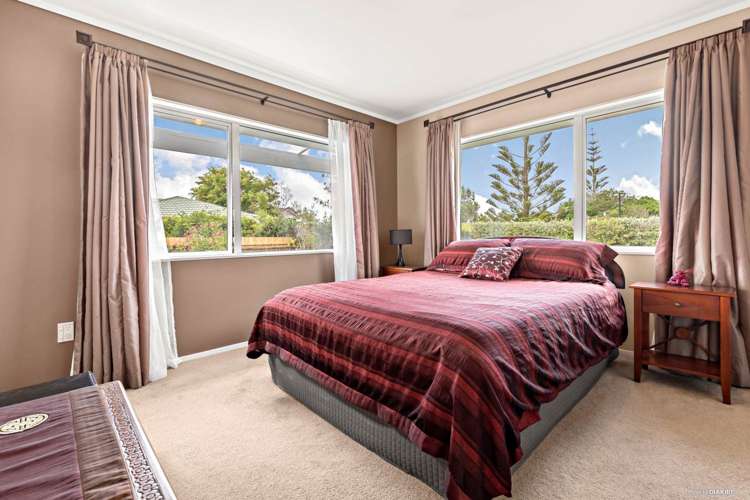 5 Barton Place Orewa_14