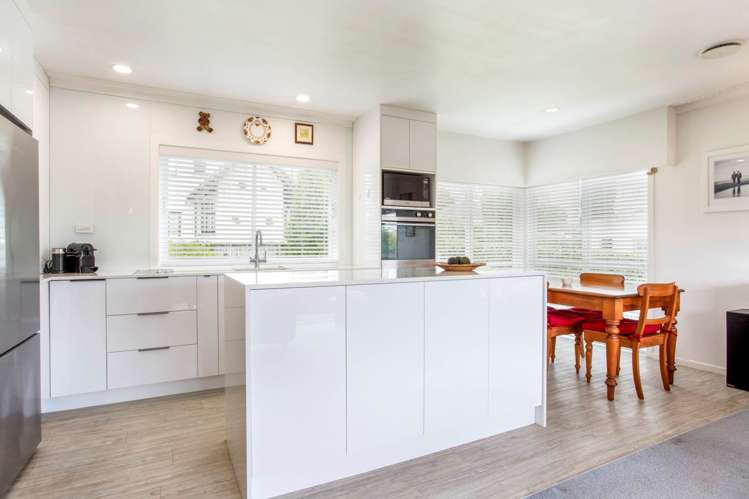 2/24 Clifton Road Hauraki_1