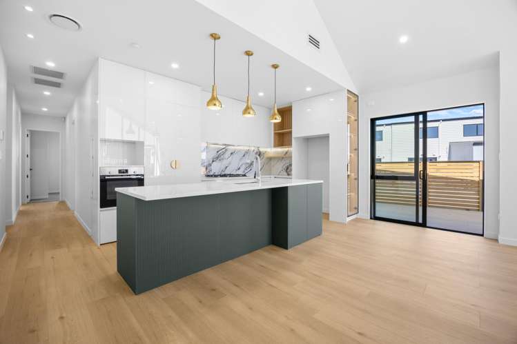 18 Tuwai Crescent_5