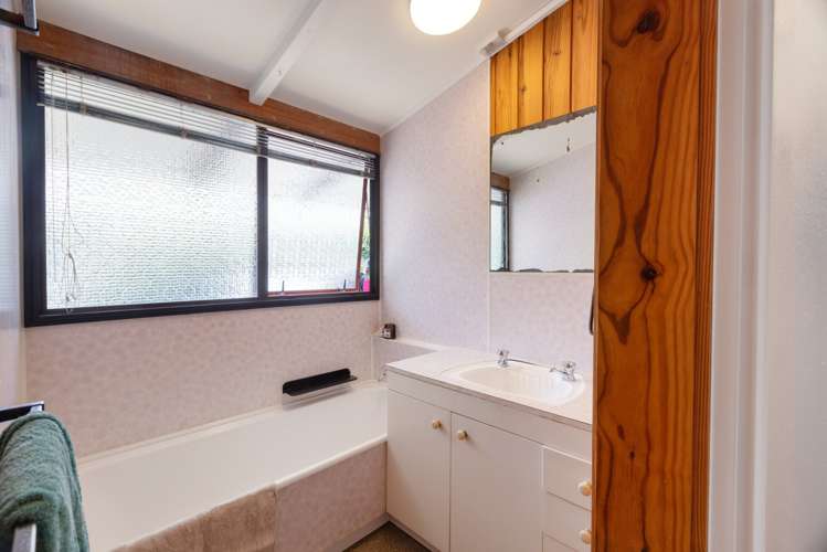 9 Weka Street Matua_11