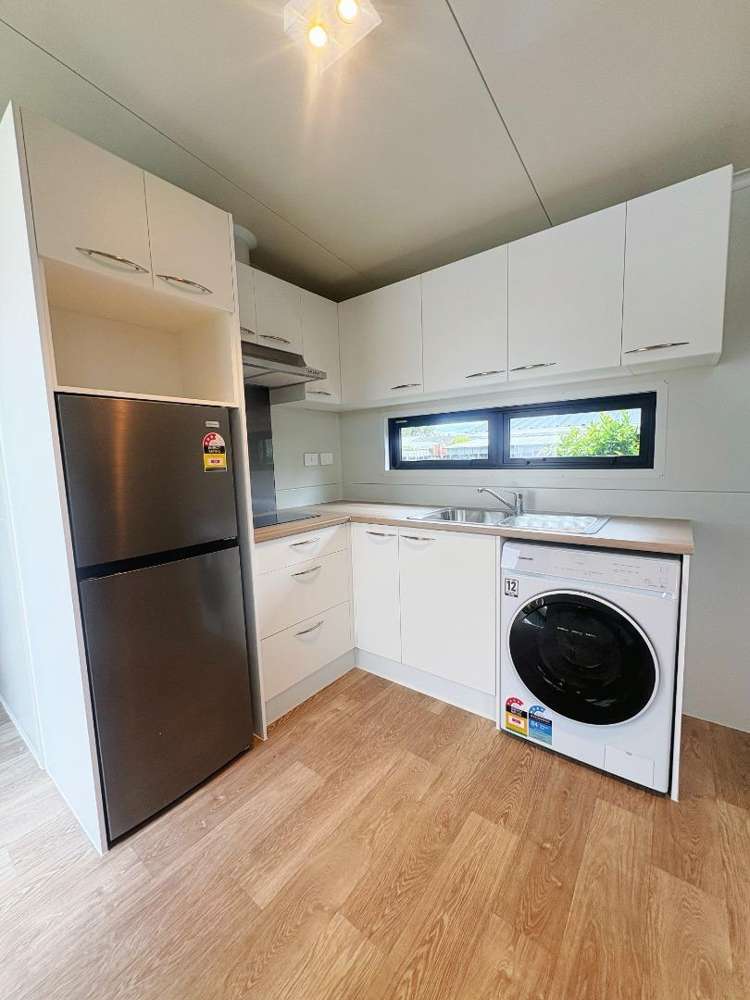 6A Emerald Place 1053_2