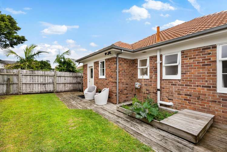 31 Woodward Road Mount Albert_15