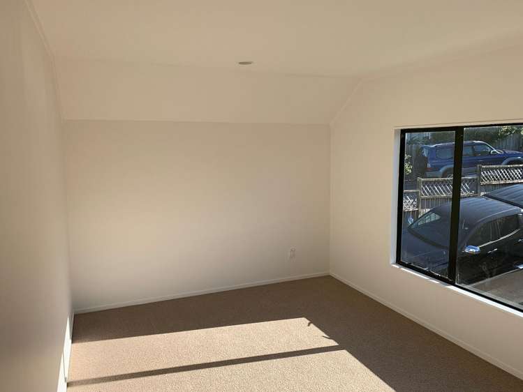 12A Himalaya Crescent Lynfield_12
