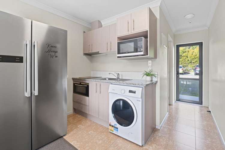 1e/25 Weranui Road Waiwera_5