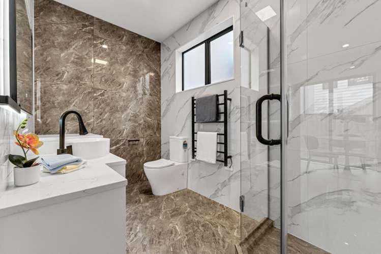 12 Greenstead Close Flat Bush_17