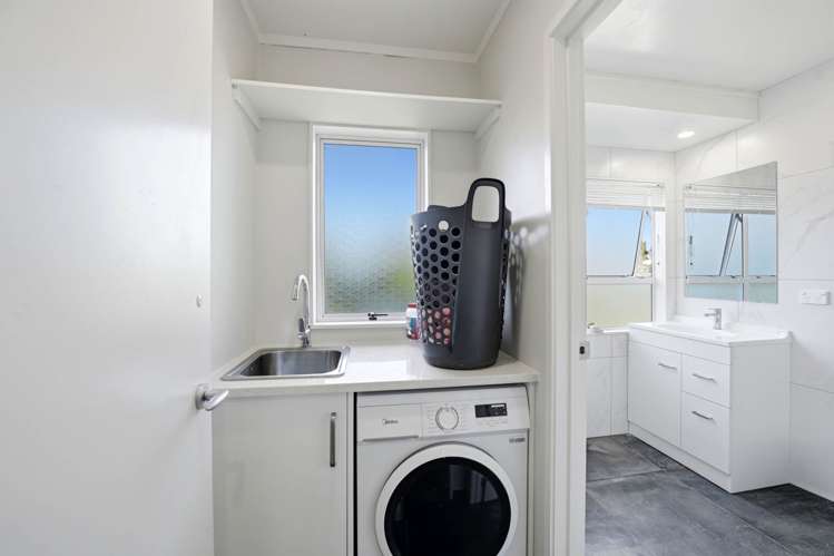 115 Athena Drive Totara Vale_19