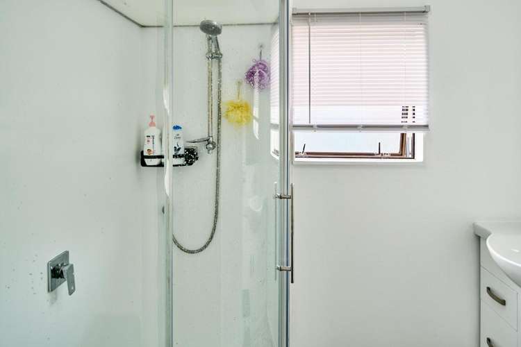 216 Sievers Grove Cannons Creek_11