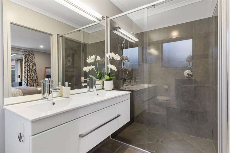 11 Whaley Greens Silverdale_11