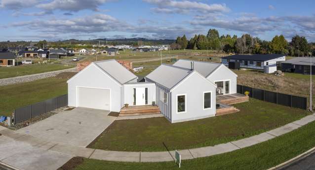 New Bespoke Fiordland Home