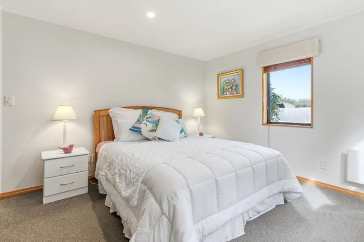 247 Collins Road Lincoln_18