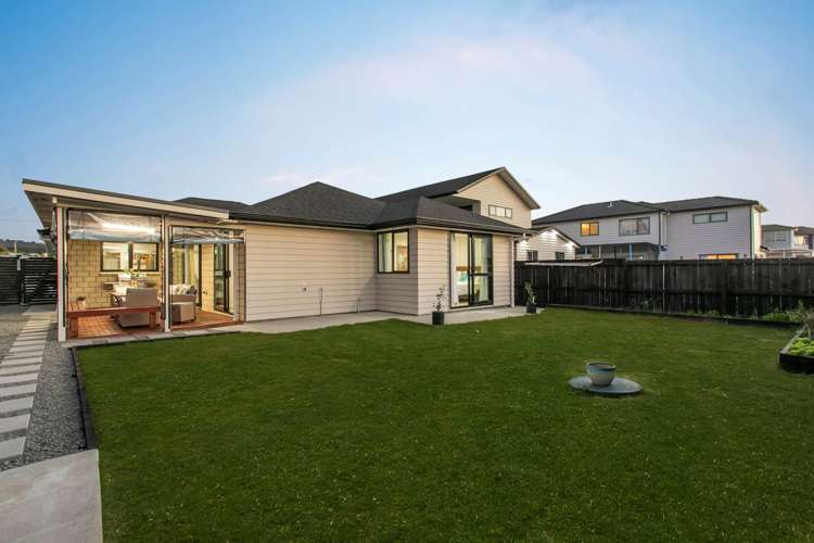 98 Twin Parks Rise Papakura_22